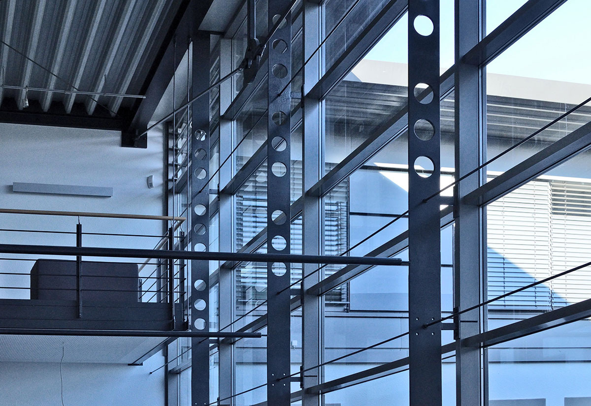 Ein Foto des Bürogebäudes der BFT-GmbH in Aachen von innen fotografiert