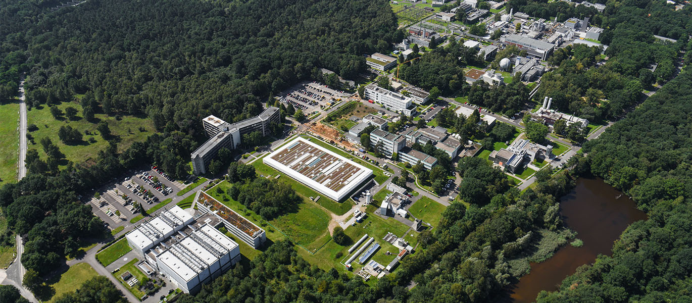 Ein Foto des Betriebsgeländes des Deutschen Zentrums für Luft- und Raumfahrt in Köln im Rahmen der SueWVO Abw von oben fotografiert